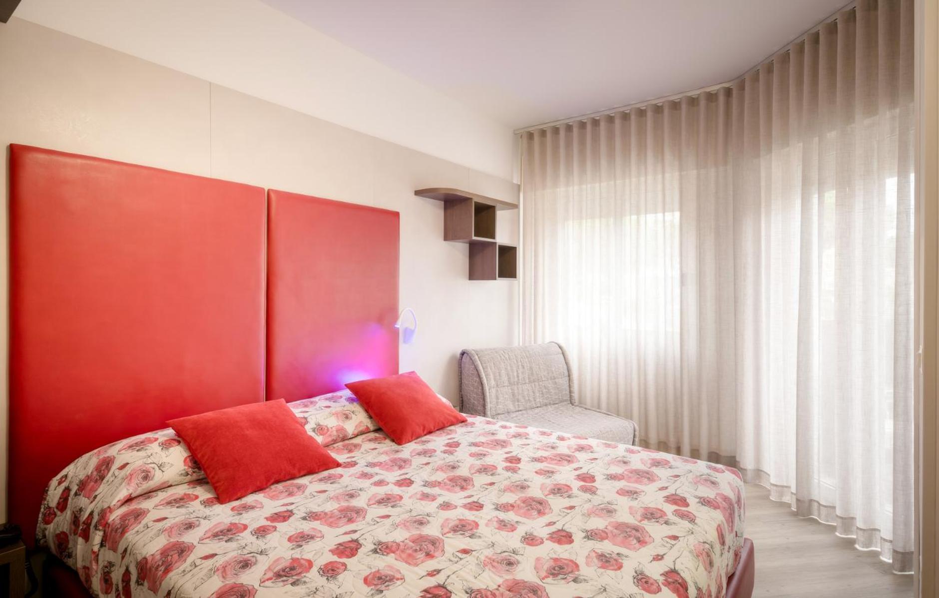 Hotel All'Orologio 3 Stelle Superior Caorle Exterior photo