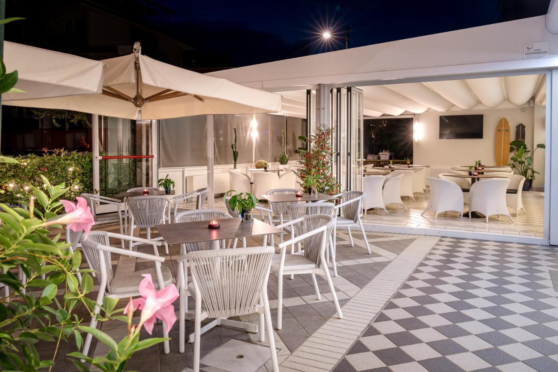 Hotel All'Orologio 3 Stelle Superior Caorle Exterior photo
